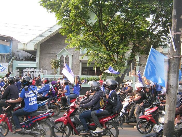 Bandung Membiru Lagi, Gara-Garanya PERSIBnya di-Dzhalimi &quot;OKNUM&quot; Orens