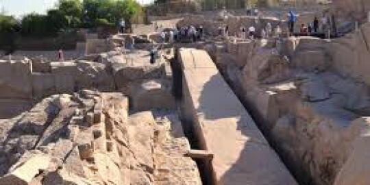 10 Situs sejarah yang penuh misteri