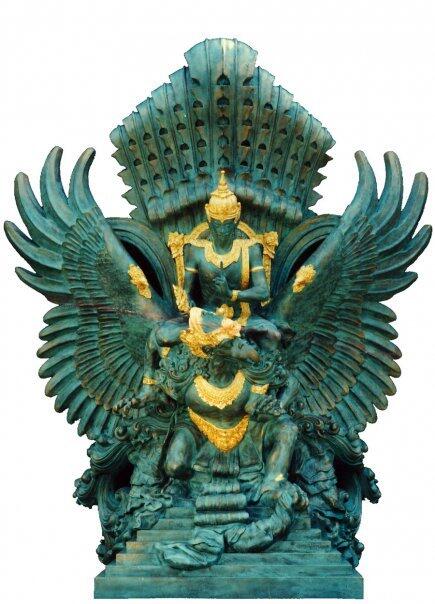 Garuda Wisnu Kencana mengalahkan tinggi patung Liberty