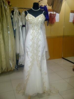 Terjual Jual Baju  Wedding Surabaya pengantin pesta  