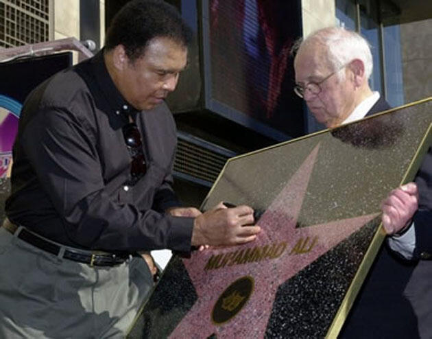 Muhammad Ali:Bintang Yang Paling Dihormati di Hall Of Fame Hollywood..