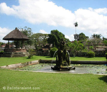 Pura Taman Ayun Bali