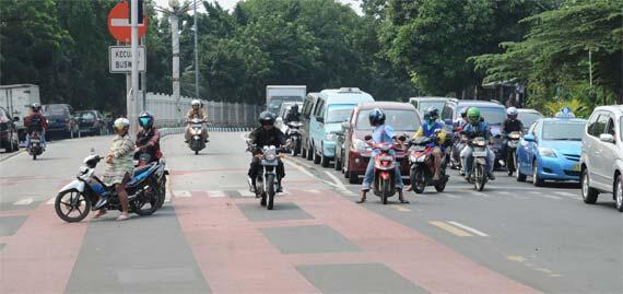 Kumpulan Photo2 Pelanggaran Lalu Lintas di Indonesia