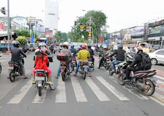 Kumpulan Photo2 Pelanggaran Lalu Lintas di Indonesia