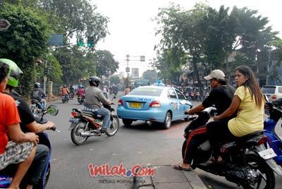 Kumpulan Photo2 Pelanggaran Lalu Lintas di Indonesia