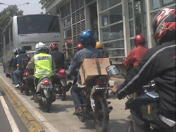 Kumpulan Photo2 Pelanggaran Lalu Lintas di Indonesia