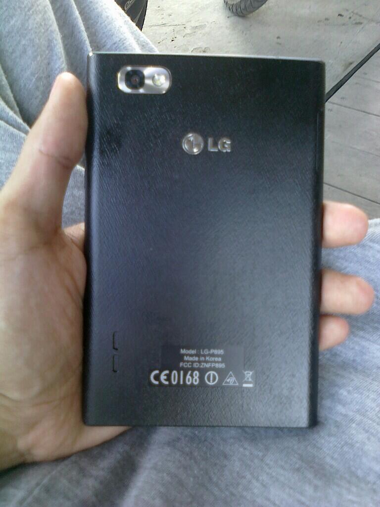 LG Optimus Vu P895 Hitam, Mulus, Garansi sampai MEI 2014