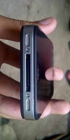 WTS IPhone 4 16GB murahh like new fullset prefer COD Bandung