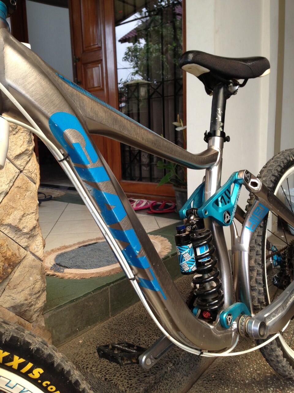 JUAL sepeda Giant Faith 'O MTB / DownHill