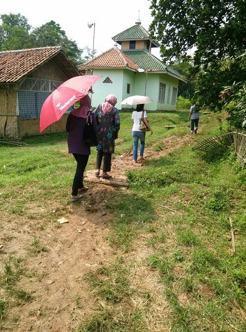 Penjual Keripik Pisang Pengasuh Yatim Piatu