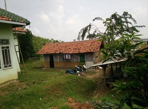 Penjual Keripik Pisang Pengasuh Yatim Piatu