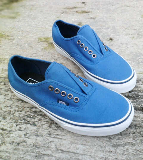 Terjual SEPATU VANS AUTHENTIC,ERA,OLDSKOL ORIGINAL DAN KW