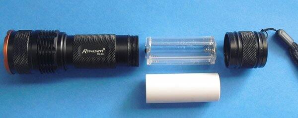 Aneka Senter Cree Ultrafire C8-T6, Q5 zoom,Mini, Romisen Warm, Battery 18650, Charger