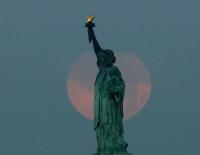 Fenomena Supermoon Di Berbagai Belahan Dunia Dalam Bidikan Lensa