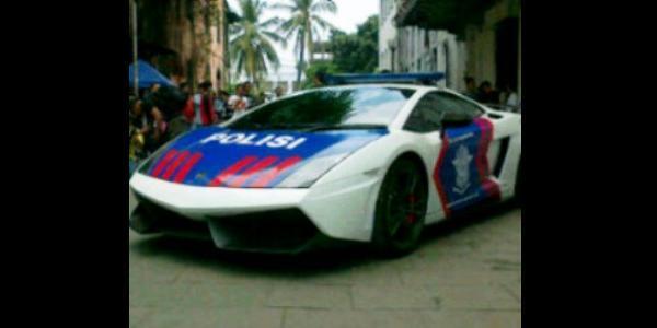 Mobil² keren patroli Polisi