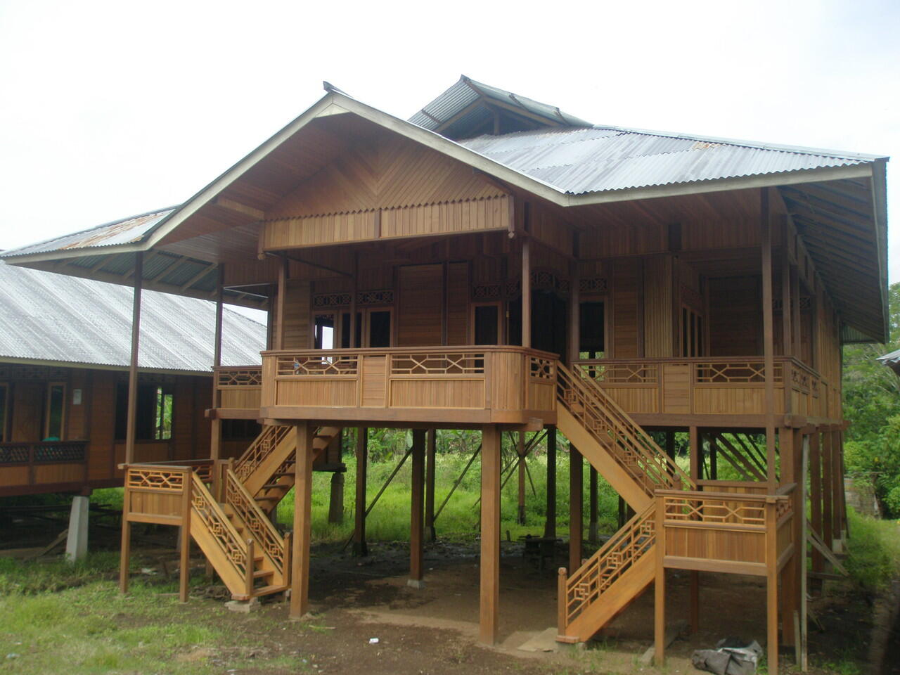 Keunikan Rumah Pangung Manado