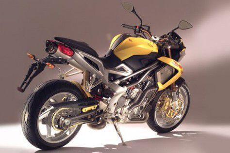 Inilah 8 Sport Naked Bike 800cc Tersangar