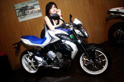 Inilah 8 Sport Naked Bike 800cc Tersangar