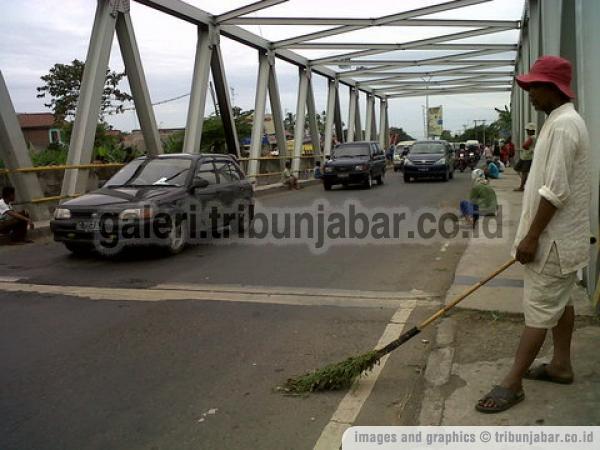 tukang sapu jalan perbatasan indramayu subang