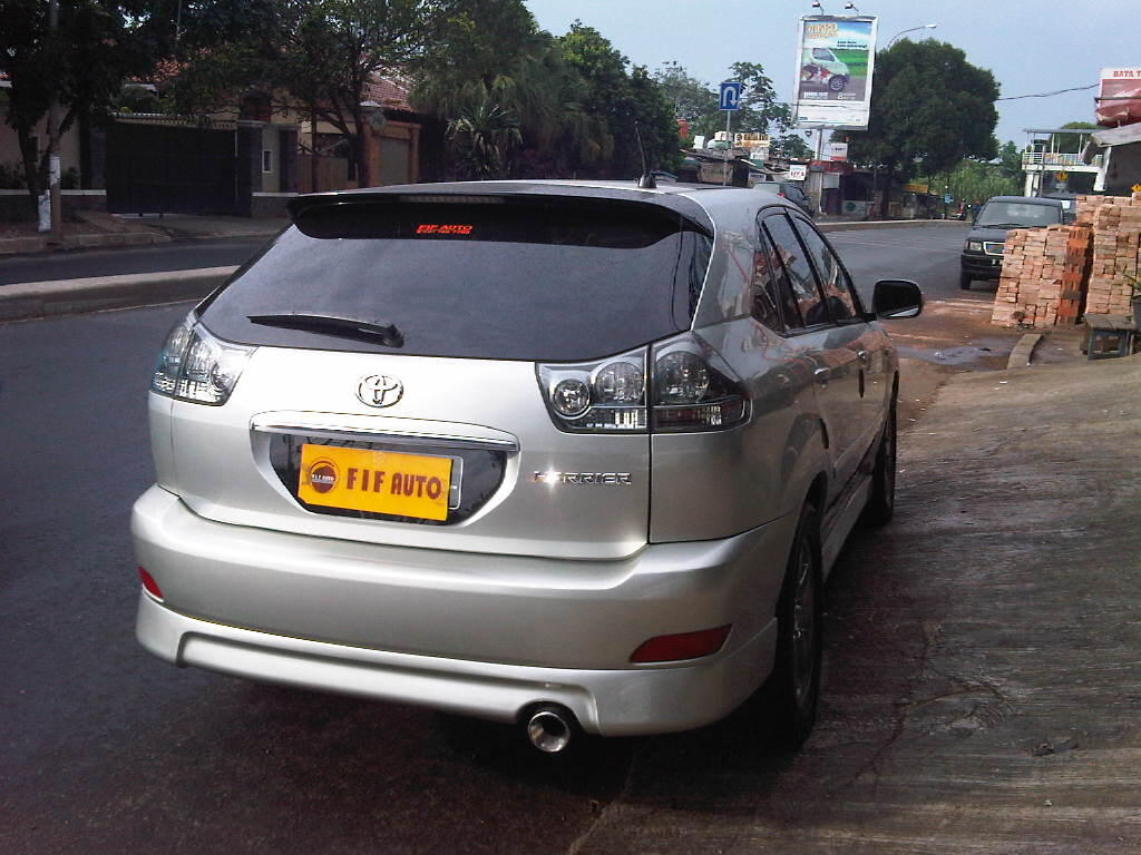 TOYOTA HARRIER 2.4 2WD AT 2004 SILVER METALIK