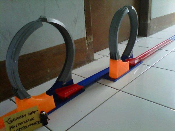 terjual track racing buat hotwheels 2 loop murmer masuk terjual track racing buat hotwheels 2 loop murmer masuk