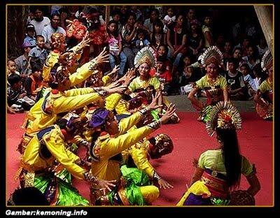 Mengenal Lebih Dekat Suku Using Banyuwangi  KASKUS