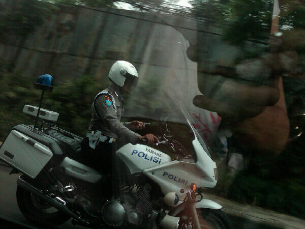 Kendaraan 'MUSUH&quot; Ane nih Gan sebagai Biker