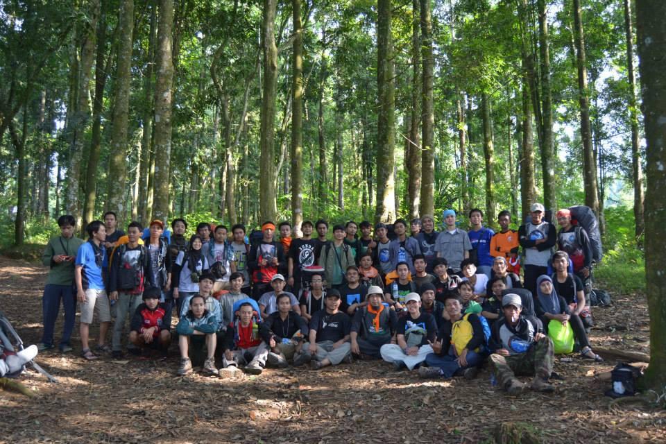 Pendaki gunung ( Langkah Para Petualang )