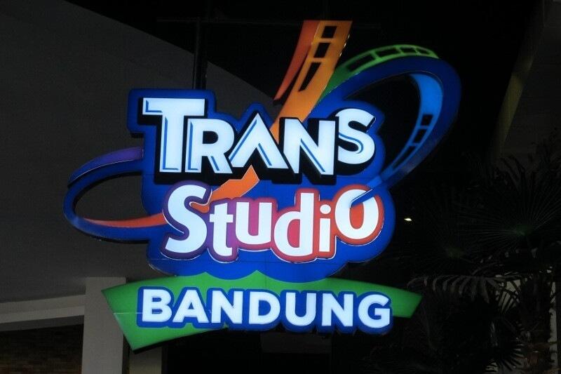 Trans Studio Bandung, Theme Park Indoor Terbesar di dunia gan !!!