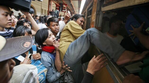 Gan, Ente Mau Naik Kereta Kek Gini Ngak ????