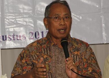 Ulah Munarman Bikin Istri Thamrin Tomagola Menangis