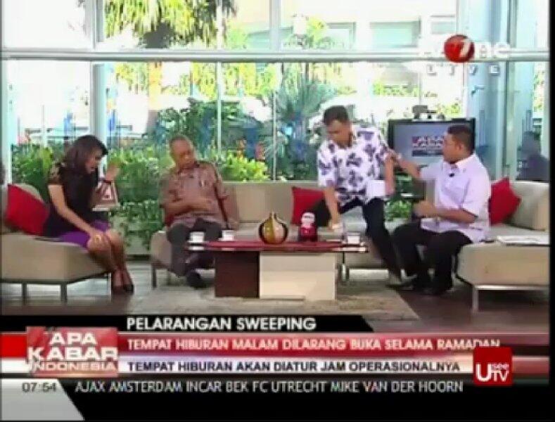 Ulah Munarman Bikin Istri Thamrin Tomagola Menangis