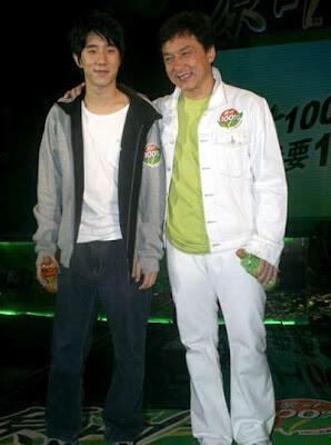 Foto-foto Jackie Chan Bersama Anaknya