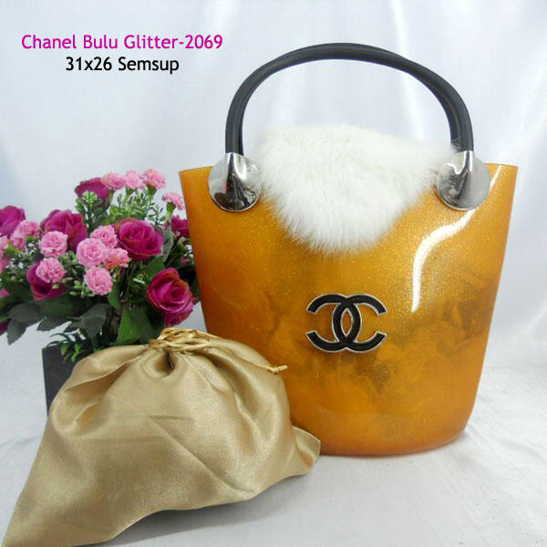 Tas Burberry,Cartier,Chanel,Zara,Dior,Furla,Hermes,Louis Vuitton,Prada,Versace,Webe