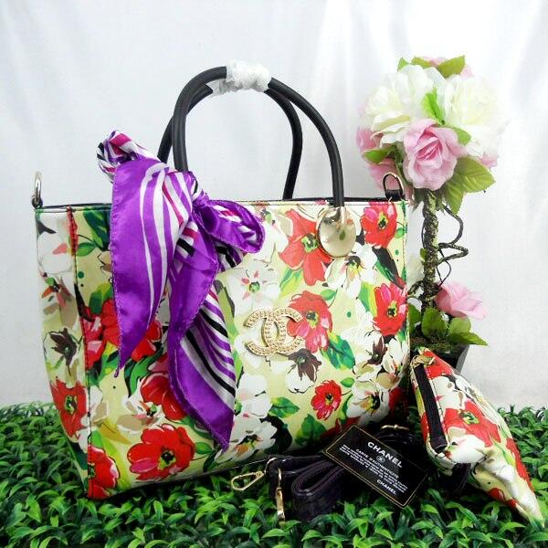 Tas Burberry,Cartier,Chanel,Zara,Dior,Furla,Hermes,Louis Vuitton,Prada,Versace,Webe