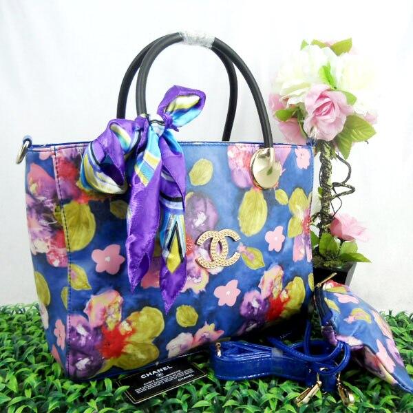 Tas Burberry,Cartier,Chanel,Zara,Dior,Furla,Hermes,Louis Vuitton,Prada,Versace,Webe