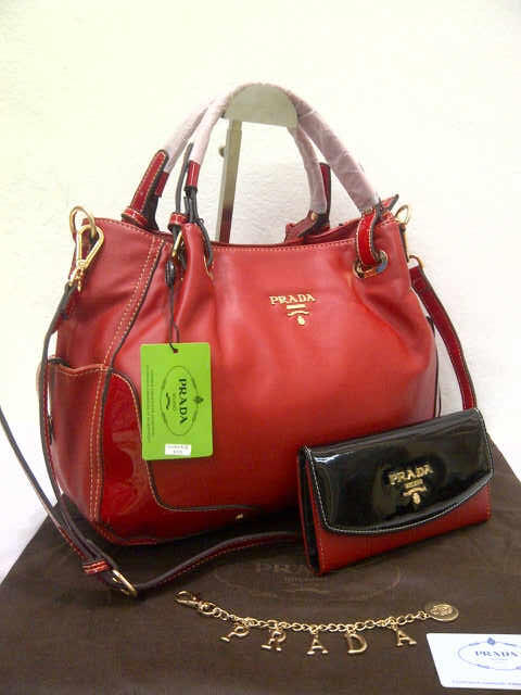 Tas Fashion Wanita Prada Cevro + set dompet