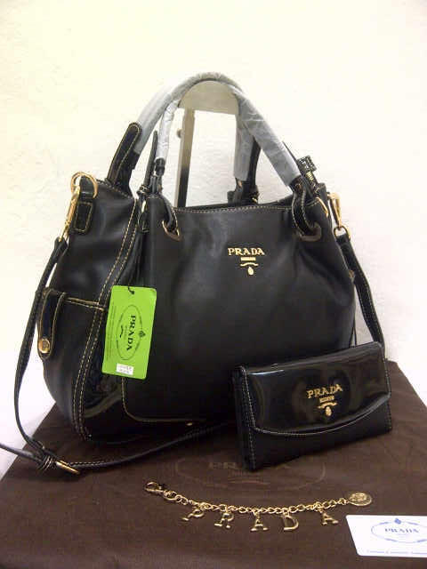 Tas Fashion Wanita Prada Cevro + set dompet