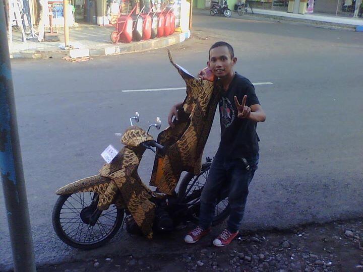 Gak Cuma Sepeda Yang Bisa Di Lipet, Motor Juga Bisa Gan ......