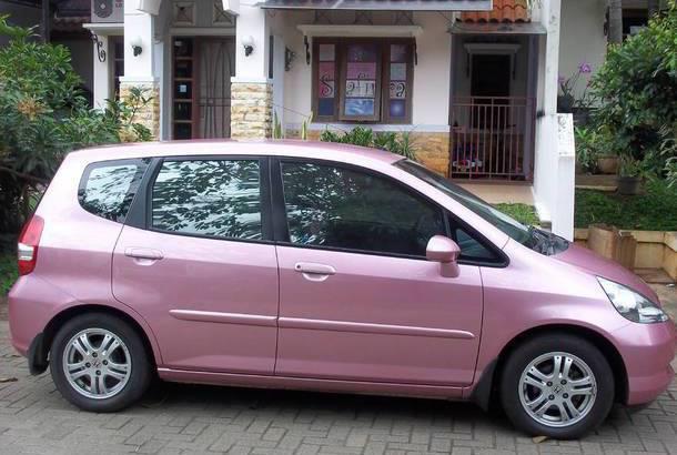 mobil hello kity kesukaan :kiss