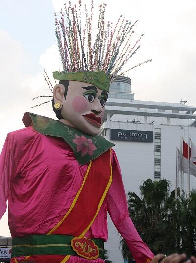 warna warni karnaval jakarta (banyak pic)