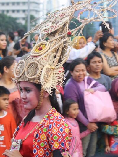 warna warni karnaval jakarta (banyak pic)