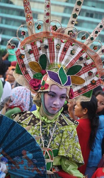 warna warni karnaval jakarta (banyak pic)