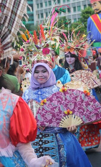 warna warni karnaval jakarta (banyak pic)