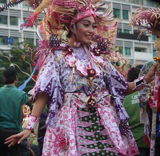 warna warni karnaval jakarta (banyak pic)