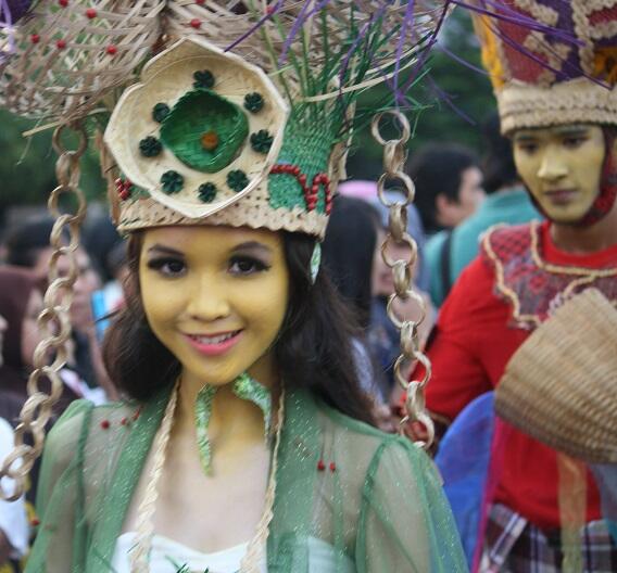 warna warni karnaval jakarta (banyak pic)