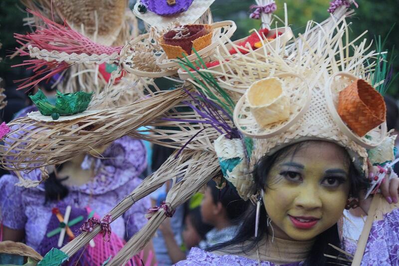 warna warni karnaval jakarta (banyak pic)