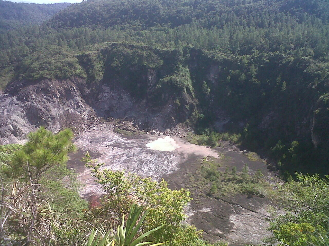 &#91;PUISI WISATA&#93; aku berpijak di atasmu soputan yang agung