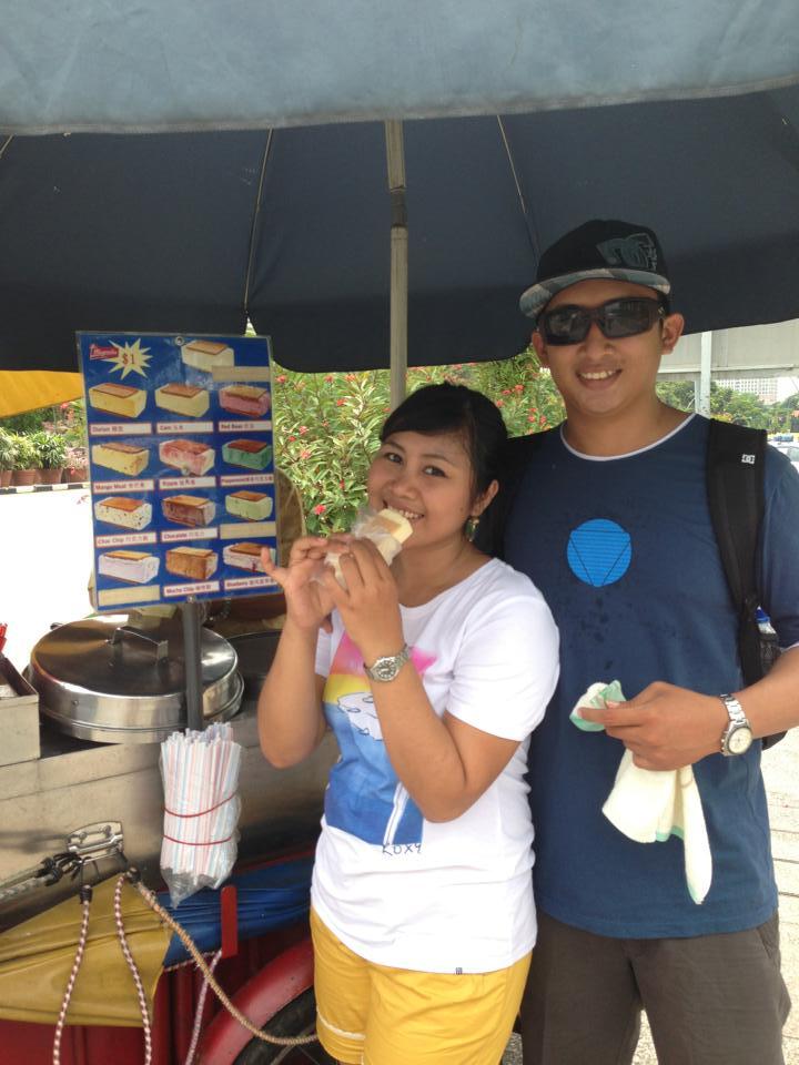 &#91;CULINARY&#93; Mengintip Ice Cream Sandwich di Pinggiran Jalan Kota Singapore