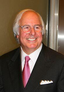 Frank Abagnale Jr, jadi pilot,dokter, SEBELUM UMUR 21!!